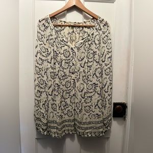 Lucky Brand Boho Floral with Borders..Navy, Cream, Sage Accent Blouse. Size S